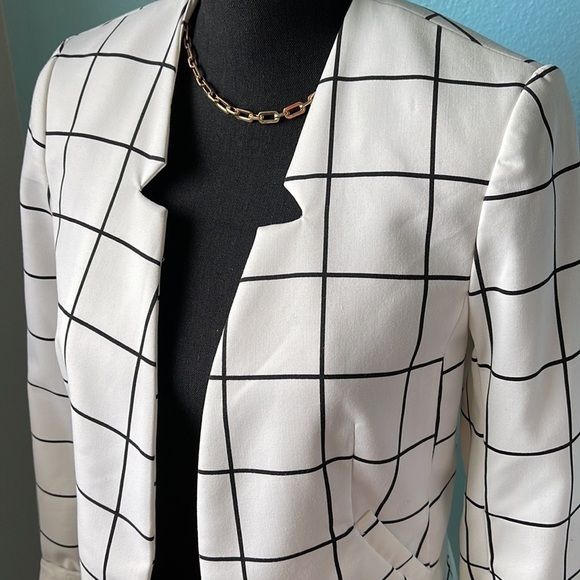 H&M blazer🖤 - Picture 2 of 5